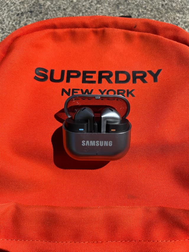 SAMSUNG GALAXY BUDS FE